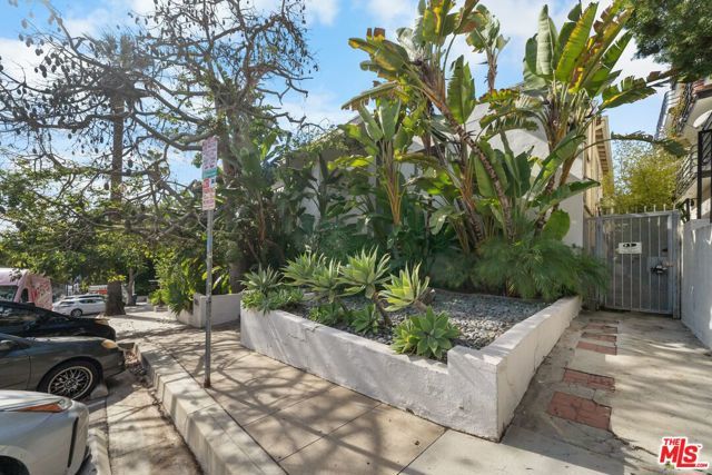 1145 Larrabee Street 19, West Hollywood, CA 90069