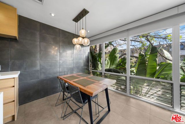 1145 Larrabee Street 19, West Hollywood, CA 90069