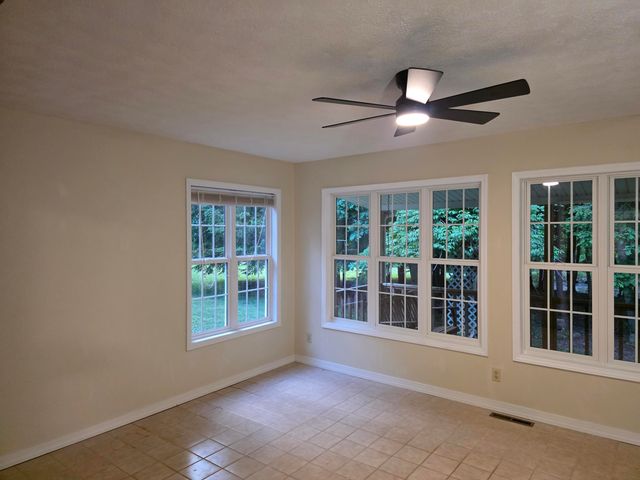 176 Redwood Lane, Corbin, KY 40701