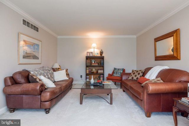 5 KINGBURY CT, Newark, DE 19711
