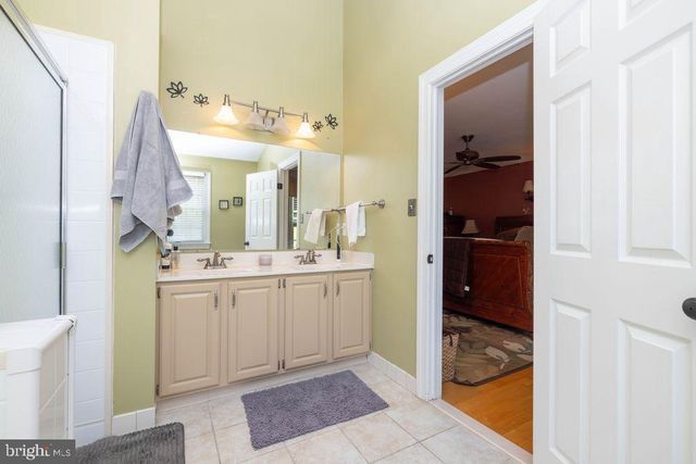 5 KINGBURY CT, Newark, DE 19711