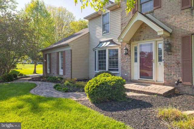 5 KINGBURY CT, Newark, DE 19711