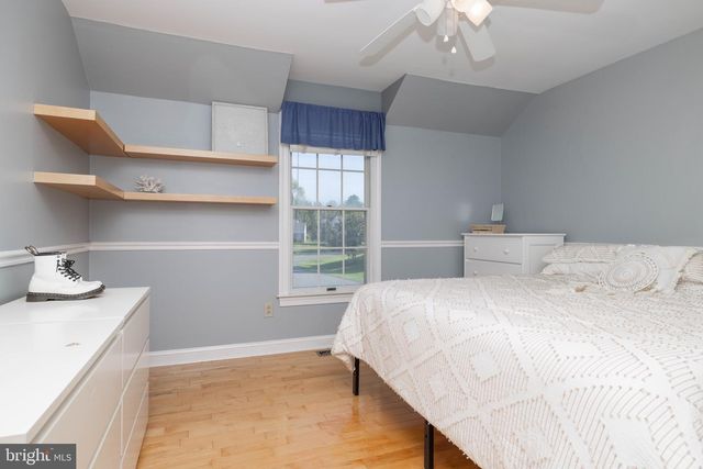 5 KINGBURY CT, Newark, DE 19711