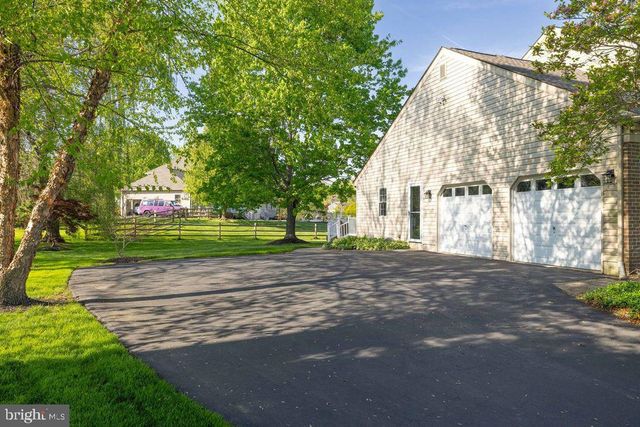 5 KINGBURY CT, Newark, DE 19711