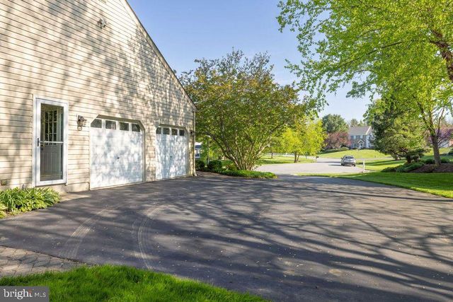 5 KINGBURY CT, Newark, DE 19711