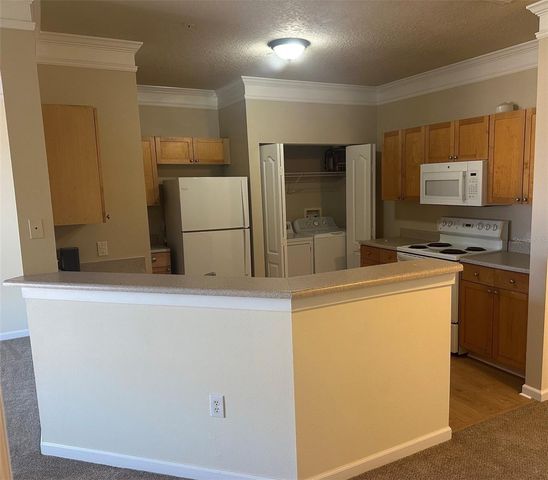 8842 VILLA VIEW CIRCLE 301, Orlando, FL 32821