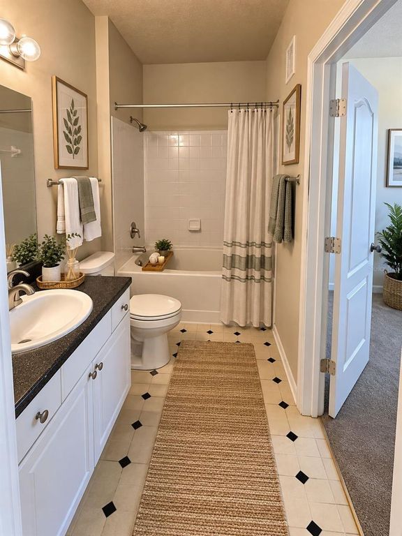 Image 17 of property listing at 8842 VILLA VIEW CIRCLE 301, Orlando, FL 32821