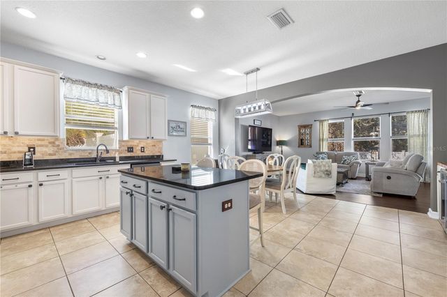 5463 SHASTA DAISY PLACE, Land O Lakes, FL 34639