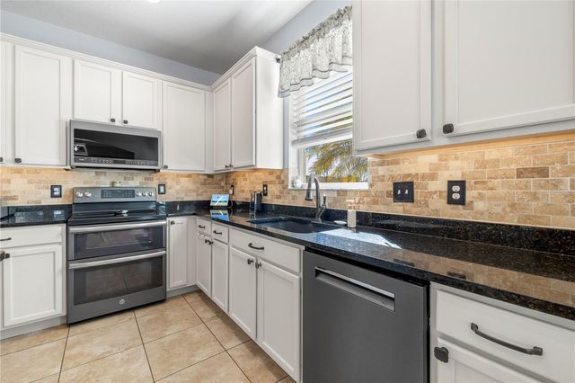 5463 SHASTA DAISY PLACE, Land O Lakes, FL 34639