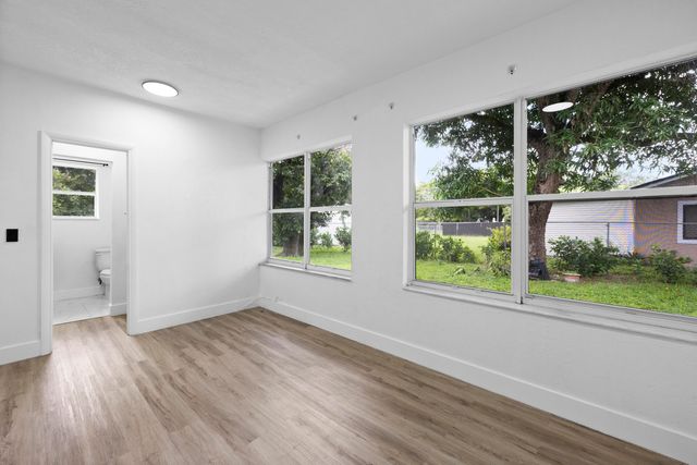 28 NE 165th Street, Miami, FL 33162