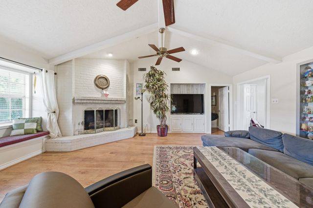 942 Brunswick Circle, Sugar Land, TX 77478