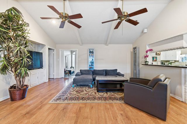 942 Brunswick Circle, Sugar Land, TX 77478