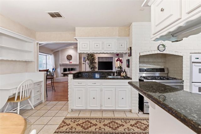 942 Brunswick Circle, Sugar Land, TX 77478