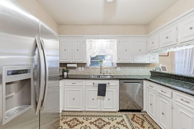 942 Brunswick Circle, Sugar Land, TX 77478