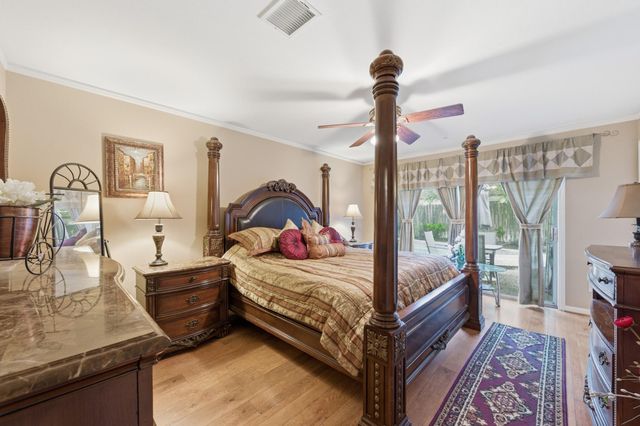 942 Brunswick Circle, Sugar Land, TX 77478