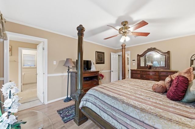 942 Brunswick Circle, Sugar Land, TX 77478