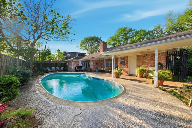 942 Brunswick Circle, Sugar Land, TX 77478