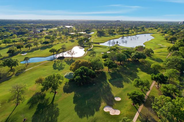 942 Brunswick Circle, Sugar Land, TX 77478