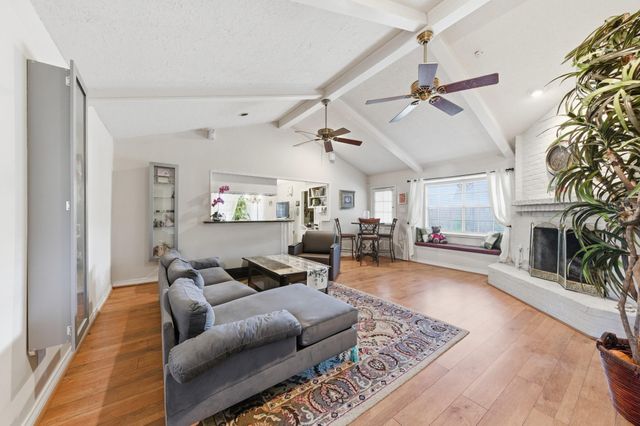 942 Brunswick Circle, Sugar Land, TX 77478