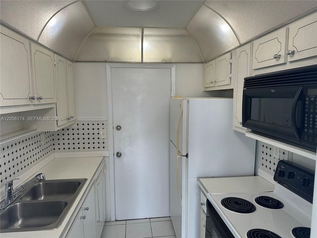 12590 NE 16th Ave 411, North Miami, FL 33161