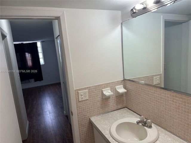 12590 NE 16th Ave 411, North Miami, FL 33161