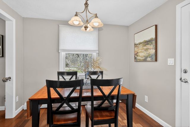 3 Elizabeth Ave, Burlington, MA 01803