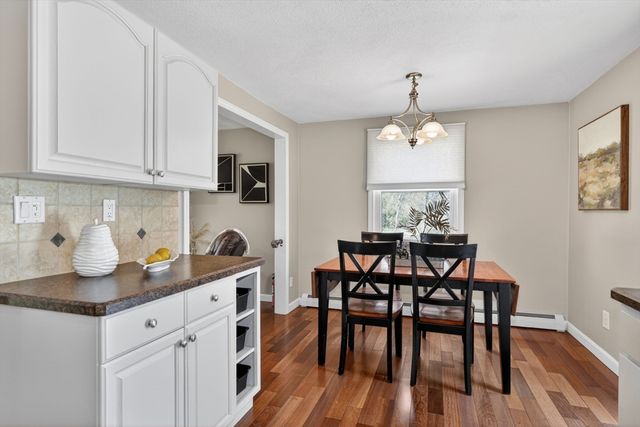 3 Elizabeth Ave, Burlington, MA 01803