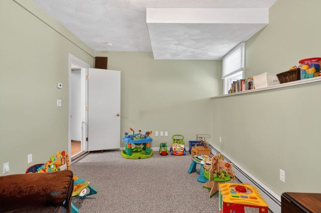 3 Elizabeth Ave, Burlington, MA 01803