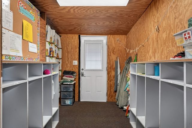 3 Elizabeth Ave, Burlington, MA 01803