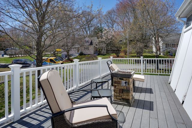 3 Elizabeth Ave, Burlington, MA 01803