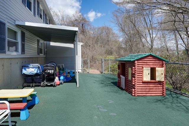 3 Elizabeth Ave, Burlington, MA 01803