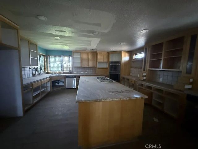 1821 W Columbia, Lancaster, CA 93534