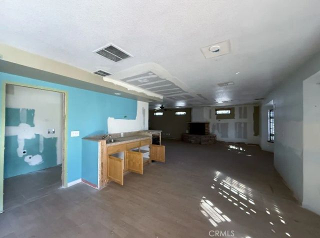 1821 W Columbia, Lancaster, CA 93534