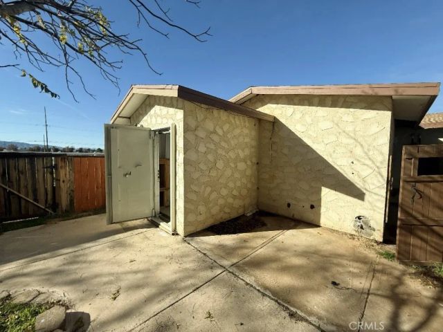 1821 W Columbia, Lancaster, CA 93534