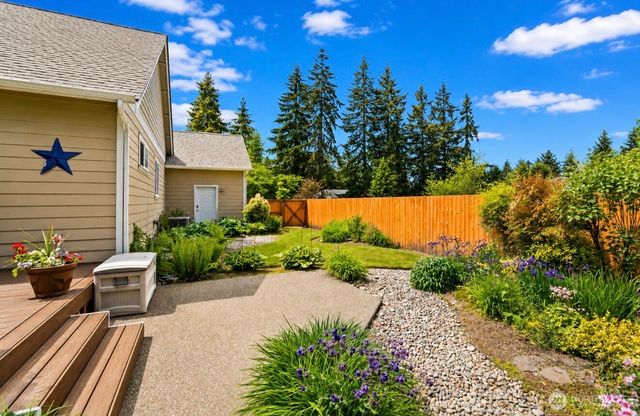 9039 176th Avenue SW, Rochester, WA 98579
