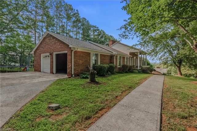 2160 Margaret Drive, Mount Airy, NC 27030