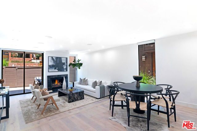 1033 Carol Drive T13, West Hollywood, CA 90069