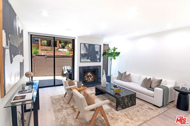 1033 Carol Drive T13, West Hollywood, CA 90069