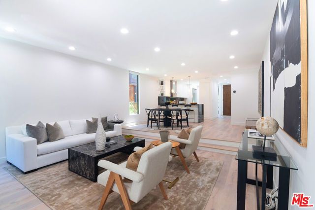 1033 Carol Drive T13, West Hollywood, CA 90069