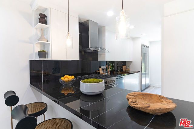 1033 Carol Drive T13, West Hollywood, CA 90069