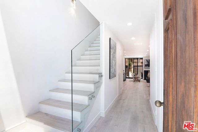 1033 Carol Drive T13, West Hollywood, CA 90069