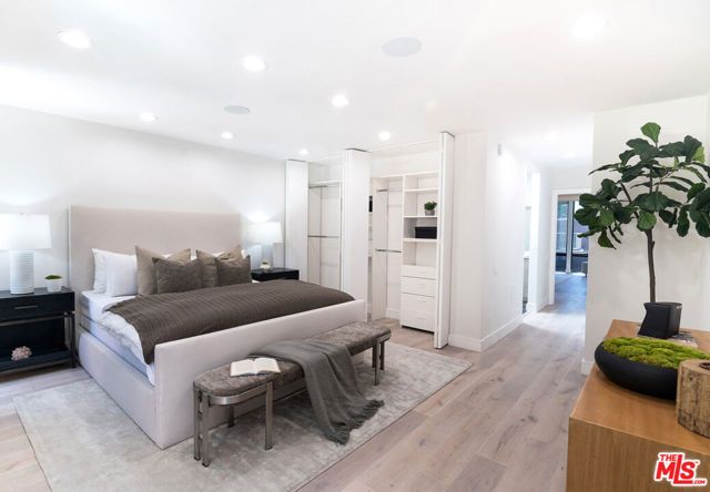 1033 Carol Drive T13, West Hollywood, CA 90069