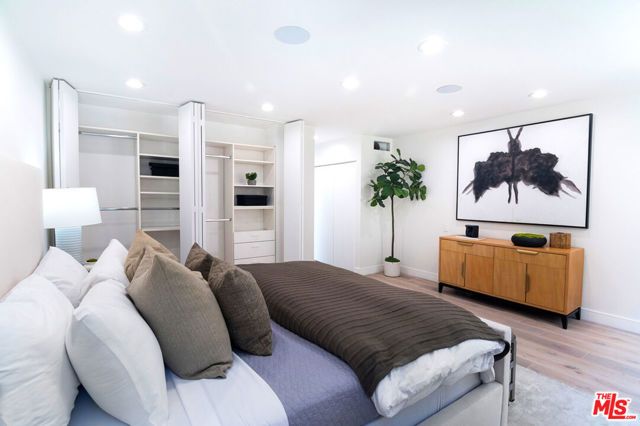 1033 Carol Drive T13, West Hollywood, CA 90069