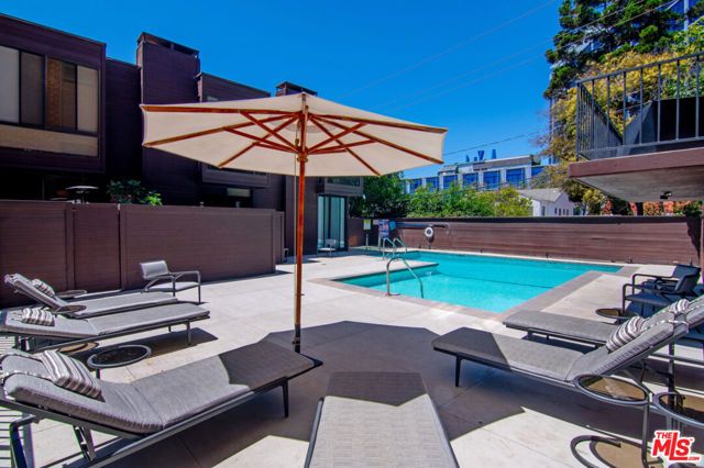 1033 Carol Drive T13, West Hollywood, CA 90069