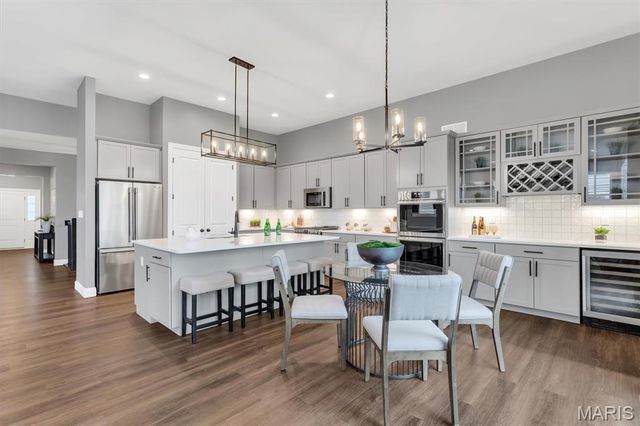 2043 Windswept Farms Drive, Eureka, MO 63025