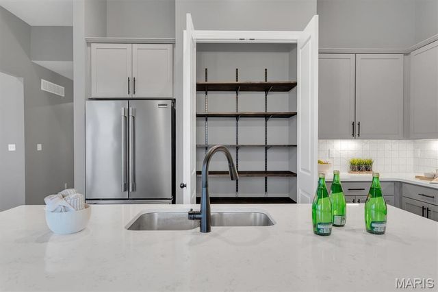 2043 Windswept Farms Drive, Eureka, MO 63025