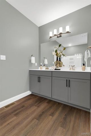 2043 Windswept Farms Drive, Eureka, MO 63025