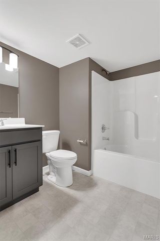 2043 Windswept Farms Drive, Eureka, MO 63025