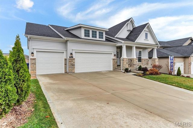 2043 Windswept Farms Drive, Eureka, MO 63025