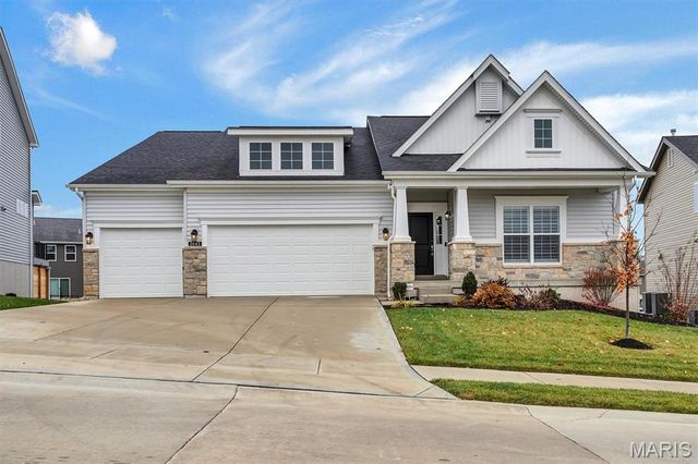 2043 Windswept Farms Drive, Eureka, MO 63025